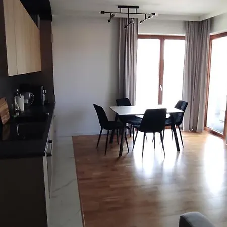 شقة Rodzinny W Obiekcie Nautikka Park كرينيتا مورسكا